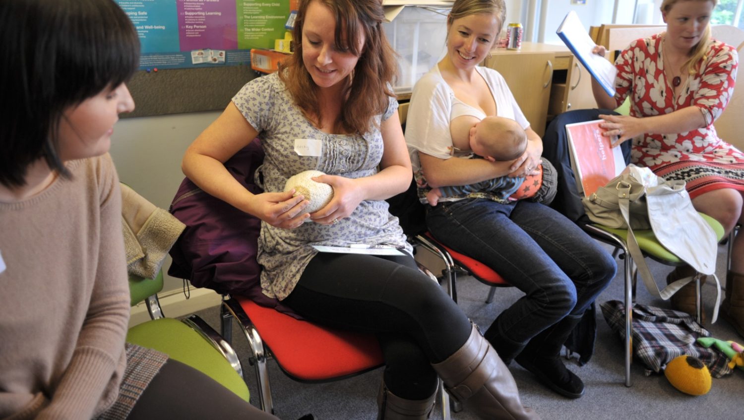 Breastfeeding While Pregnant: How to Make it Work - Breastfeeding Place