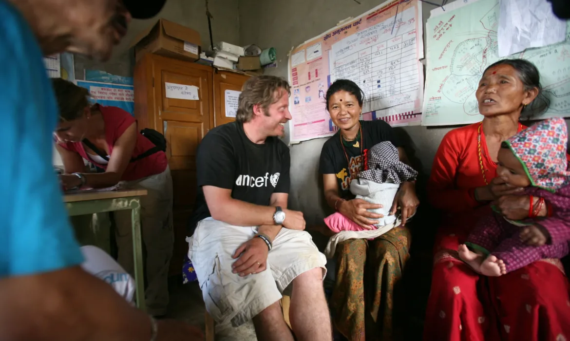 Charley meets families in the small town of Dhulikhel, outside Kathmandu, Nepal.